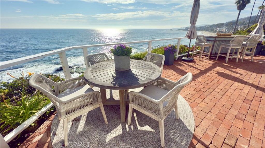 Residential Lease for rent at 7 Camel Point Drive, Laguna Beach CA featuring 3 beds and 3 baths