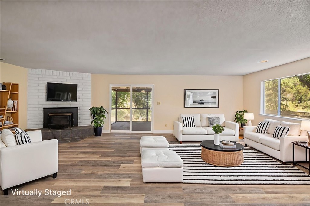 Residential for sale at 32413 Chickasaw Road, Coarsegold CA featuring 3 beds and 3 baths