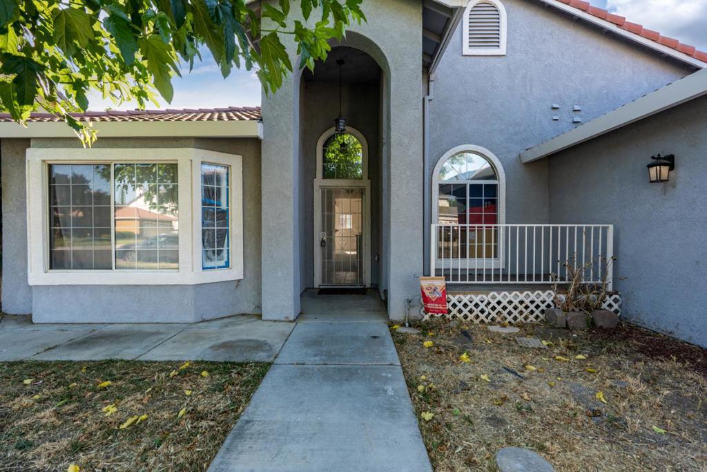 Active for sale at Los Banos, CA, Los Banos, CA CA and 2 baths