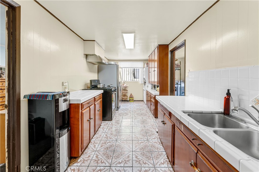 Residential for sale at 2700 Lincoln Park Avenue, Los Angeles CA featuring 3 beds and 1 bath