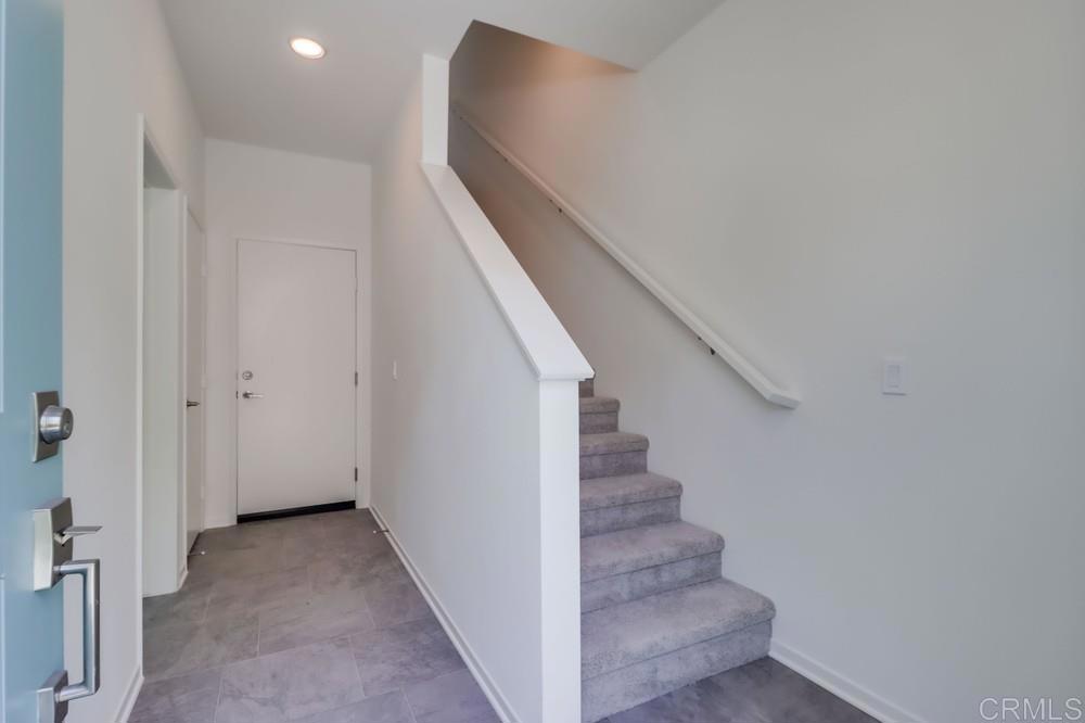 Residential for sale at 5305 Seacliff Place 5, San Diego CA featuring 3 beds and 3 baths