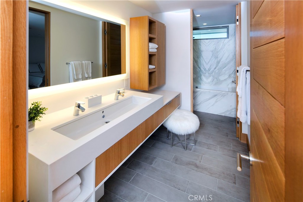 Residential Lease for rent at 2010 Calle De Los Alamos, San Clemente CA featuring 4 beds and 5 baths