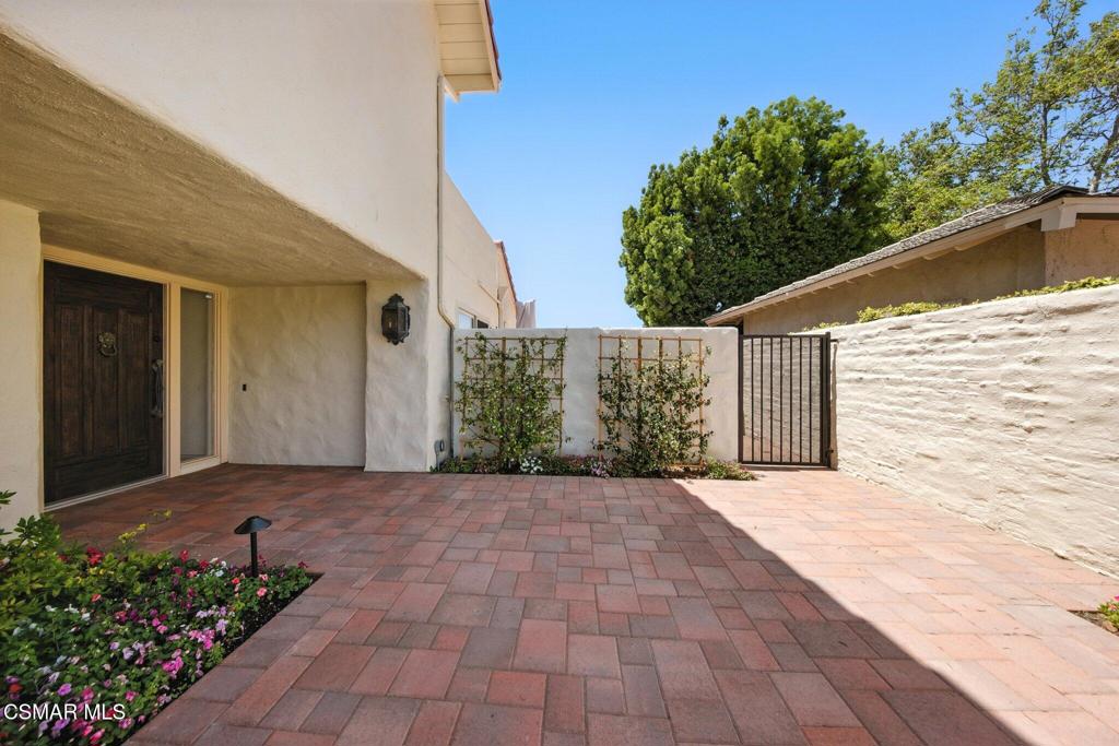 Residential Lease for rent at 3825 Charthouse Circle, Westlake Village CA featuring 4 beds and 3 baths
