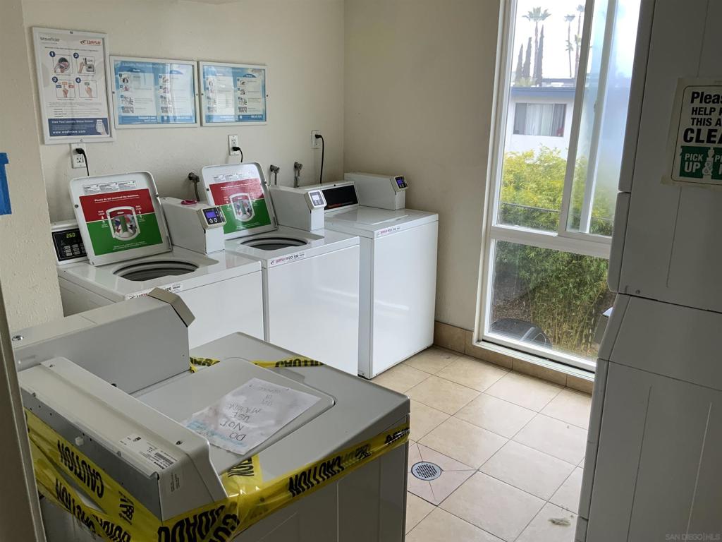 Residential Lease for rent at 4860 Rolando Ct 85, San Diego, San Diego County CA featuring 1 bed and 1 bath