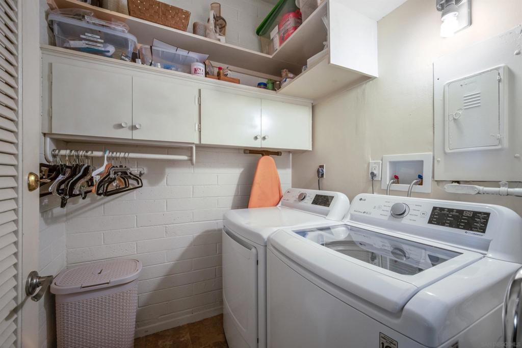 Active for sale at La Jolla, CA, La Jolla, CA CA and 2 baths