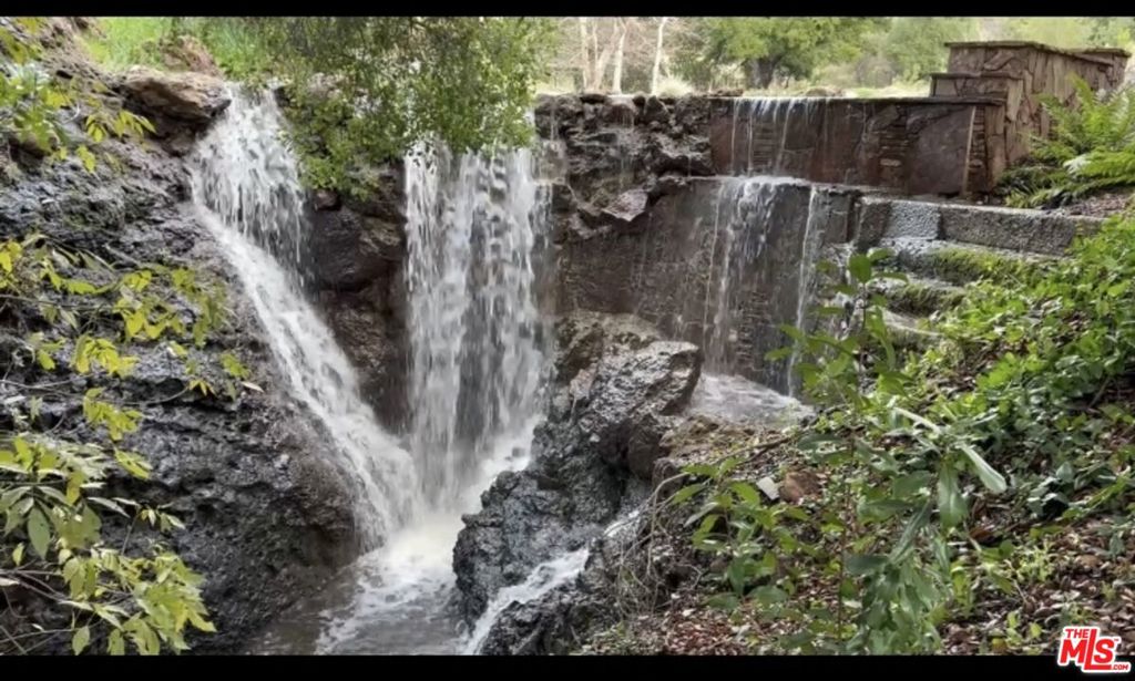 Residential for sale at 421 Westlake Boulevard, Malibu CA featuring 1 bed and 2 baths