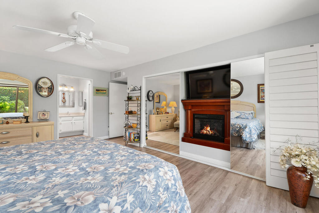 Residential for sale at 6 La Jolla Drive, Palm Desert CA featuring 2 beds and 2 baths