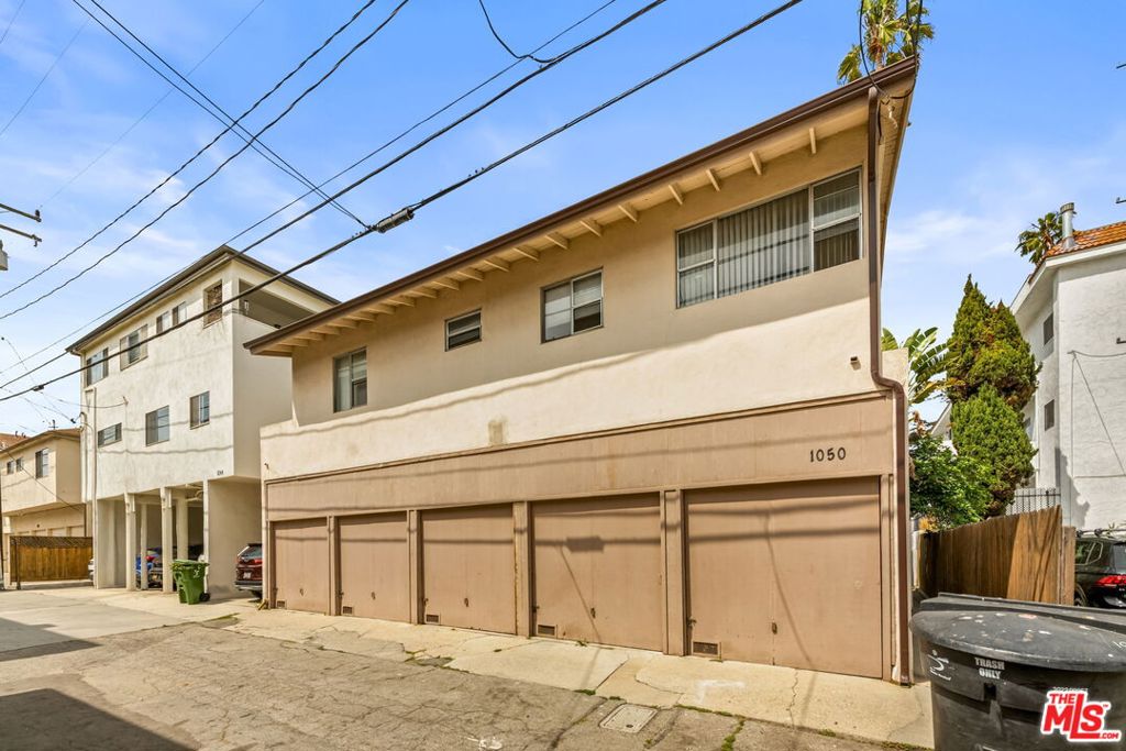 Active for sale at Santa Monica, CA, Santa Monica, CA CA and 10 baths