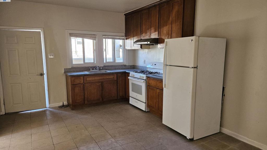 Residential Income for sale at 1510 165Th Ave, San Leandro CA