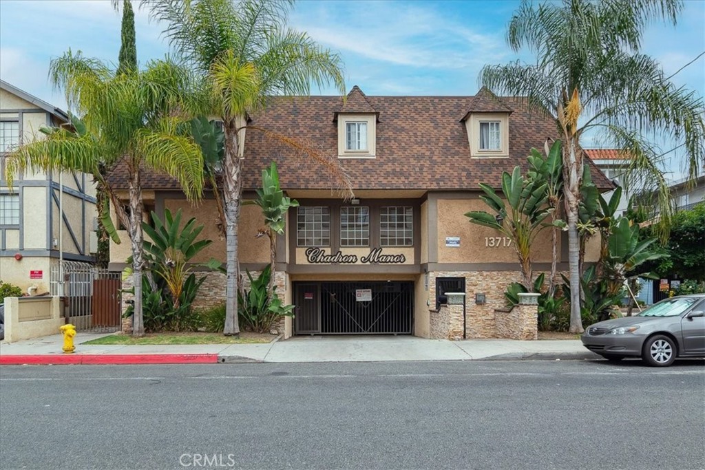 Residential Income for sale at 13717 Chadron Avenue, Hawthorne CA