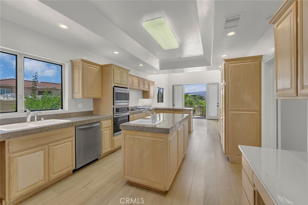 Residential for sale at 6041 Calle Mirador, Yorba Linda CA featuring 5 beds and 6 baths