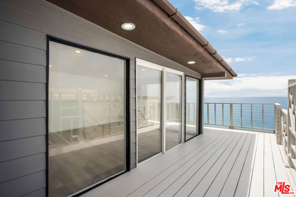 Residential Lease for rent at 20644 Pacific Coast Highway, Malibu CA featuring 3 beds and 1 bath