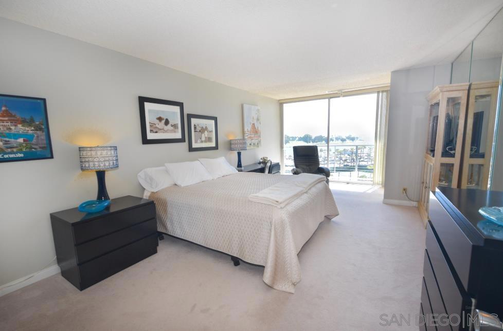 Residential Lease for rent at 1720 Avenida Del Mundo 607, Coronado CA featuring 1 bed and 1 bath