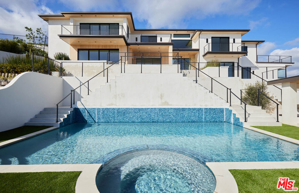 Residential Lease for rent at 5366 Horizon Drive, Malibu CA featuring 5 beds and 7 baths