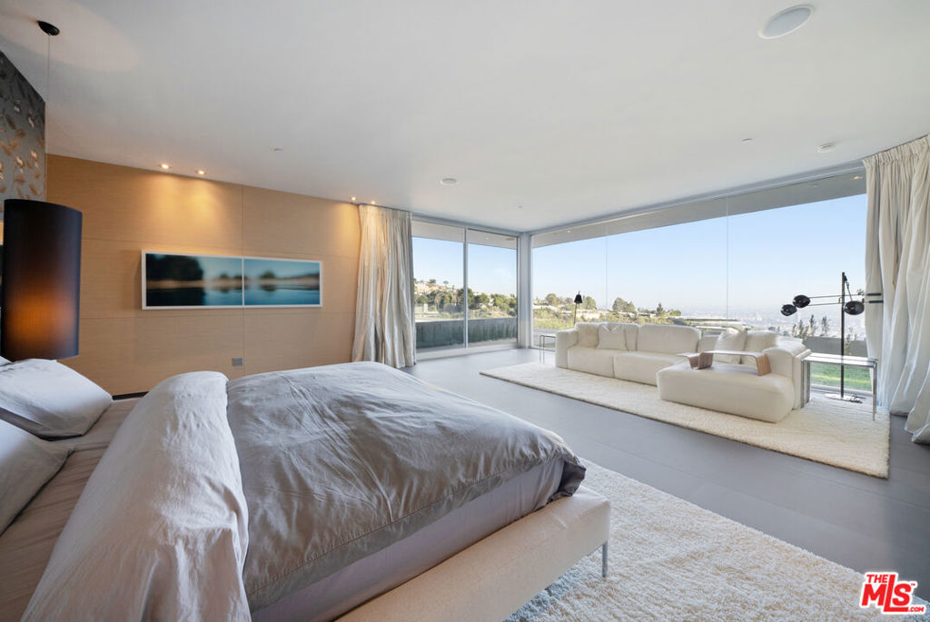 Residential for sale at 1610 Carla, Beverly Hills CA featuring 5 beds and 6 baths