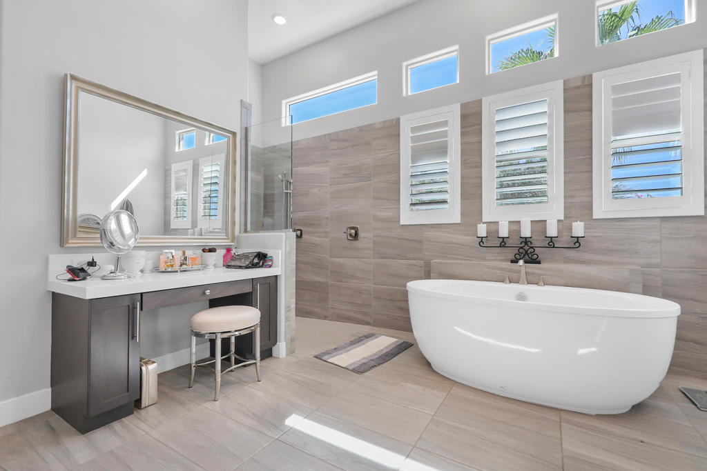 Residential Lease for rent at 81 695 Thunder Gulch Way, La Quinta CA featuring 4 beds and 5 baths