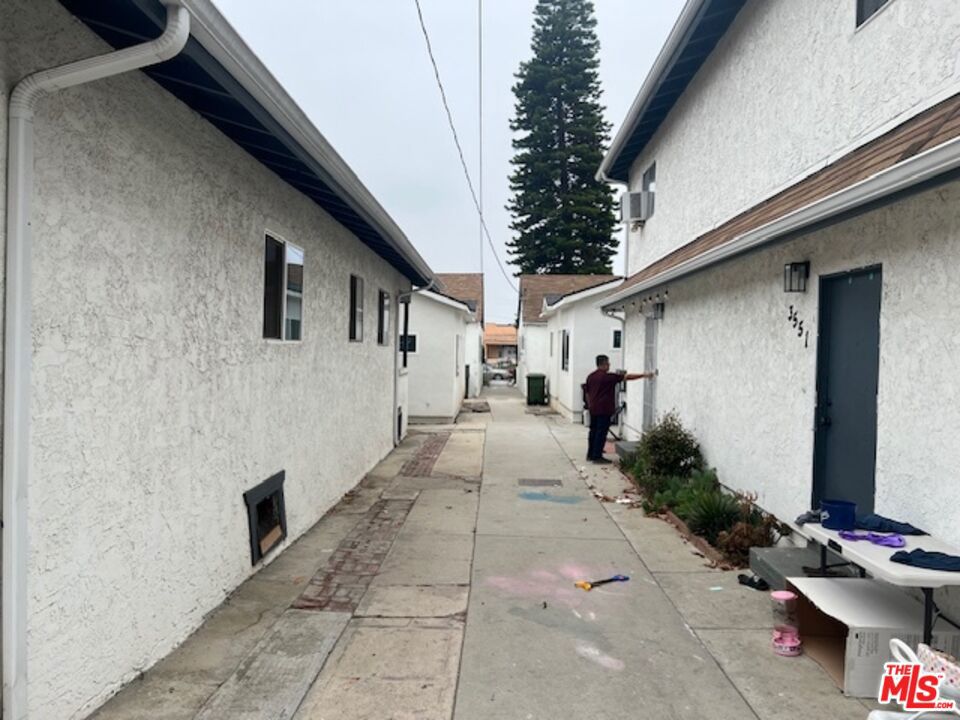 Residential Income for sale at 3551 3559 Siskiyou Street, Los Angeles CA featuring 14 beds and 8 baths