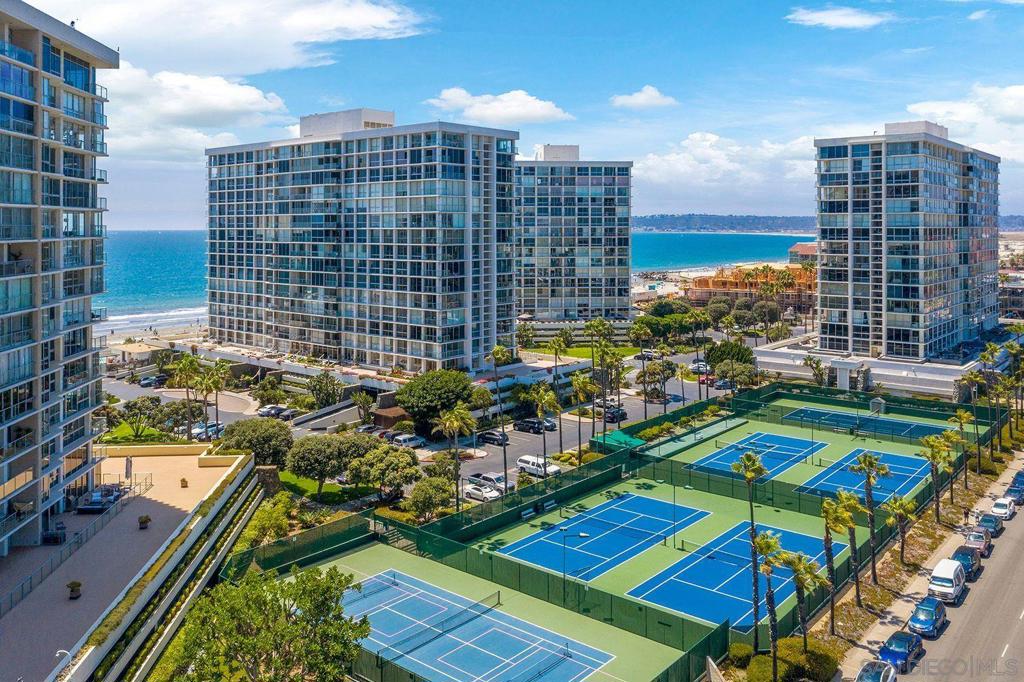 Residential Lease for rent at 1760 Avenida Del Mundo 1409, Coronado CA featuring 3 beds and 3 baths