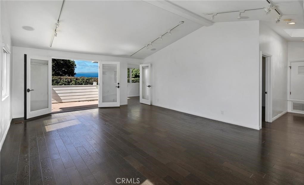 Residential Lease for rent at 31719 Coast Highway, Laguna Beach CA featuring 2 beds and 2 baths