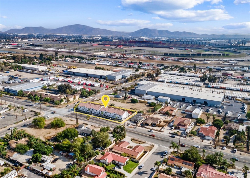 Residential Lease for rent at 13665 Arrow Boulevard 6, Fontana CA featuring 3 beds and 2 baths