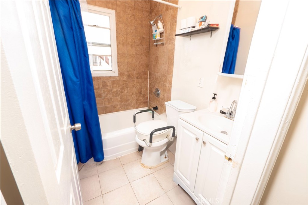 Residential Income for sale at 1931 W 35th Street, Los Angeles CA