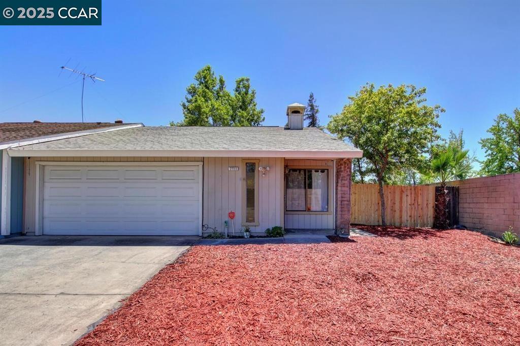 Residential for sale at 7711 Lakewood Park Dr., Sacramento CA featuring 2 beds and 2 baths