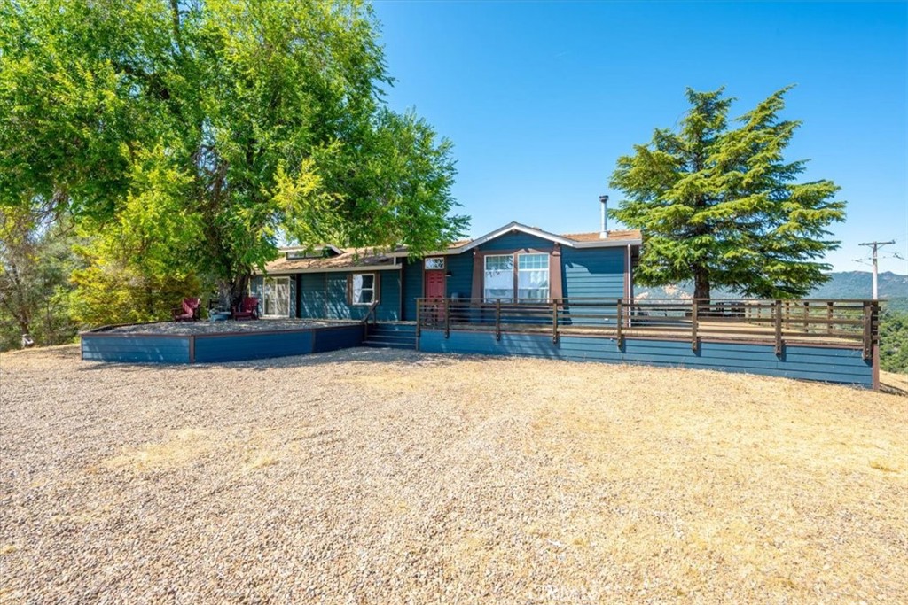 Residential for sale at 5990 Sunny Glen, Paso Robles CA featuring 3 beds and 2 baths