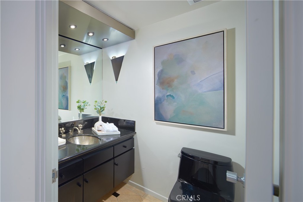 Residential for sale at 29 Linda, Newport Beach CA featuring 8 beds and 8 baths