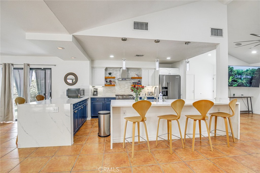 Residential Lease for rent at 1123 E El Cid, Palm Springs CA featuring 3 beds and 2 baths