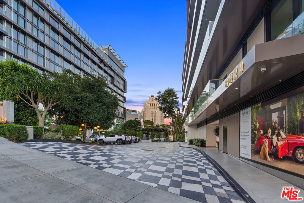 Residential Lease for rent at 8420 W Sunset Boulevard 307, West Hollywood CA featuring 2 beds and 3 baths