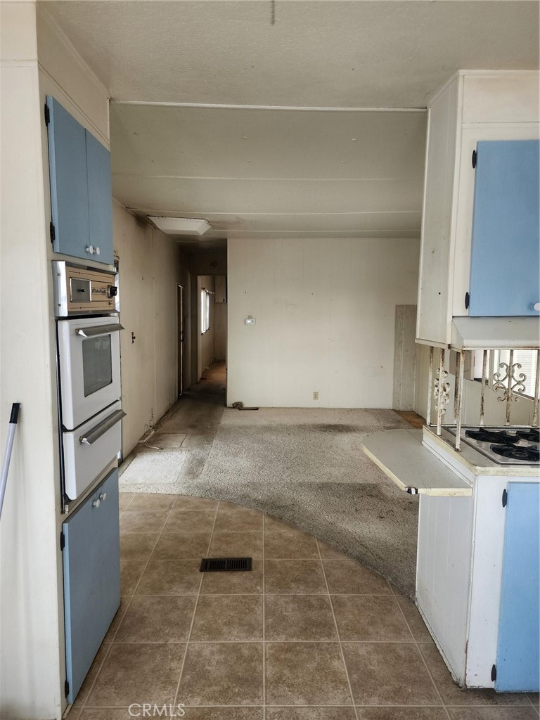 Manufactured In Park for sale at 43601 State Highway 74 Sp#4, Hemet CA featuring 1 bed and 1 bath