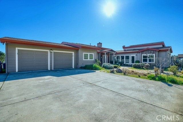 Residential for sale at 3165 Keeling Avenue, Lakeport CA featuring 3 beds and 3 baths
