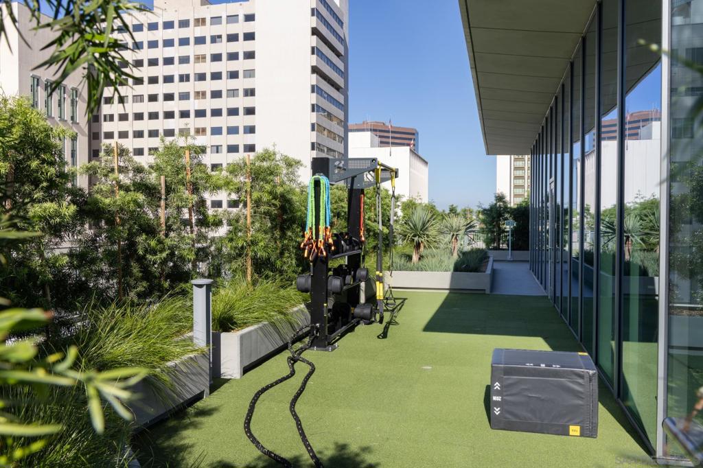 Residential Lease for rent at , San Diego, San Diego County CA featuring 2 beds and 3 baths