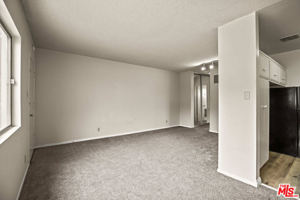Residential Lease for rent at 1295 FEDERAL Avenue 3, Los Angeles, Los Angeles County CA featuring 1 bed and 1 bath