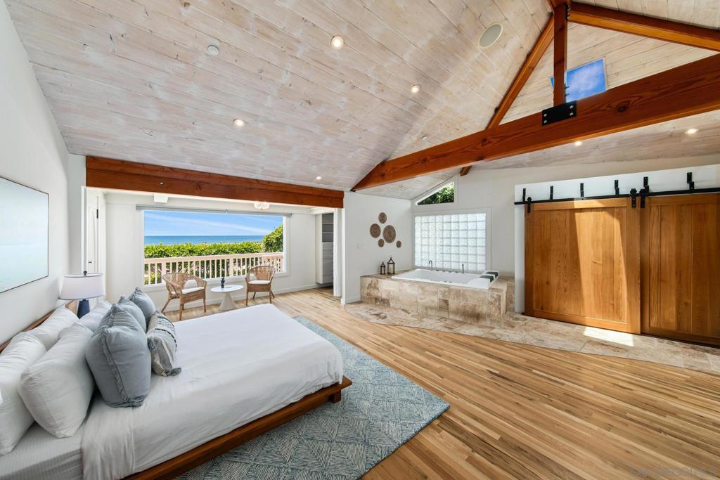 Residential Lease for rent at 4853 Ocean/Law, San Diego, San Diego County CA featuring 3 beds and 4 baths