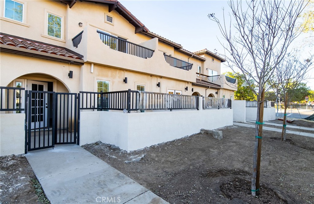 Residential for sale at 5510 E Los Angeles Avenue 2, Simi Valley CA featuring 3 beds and 3 baths