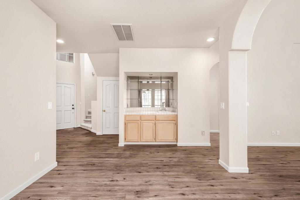 Residential for sale at 1500 Scenic Drive 18, Modesto CA featuring 3 beds and 3 baths