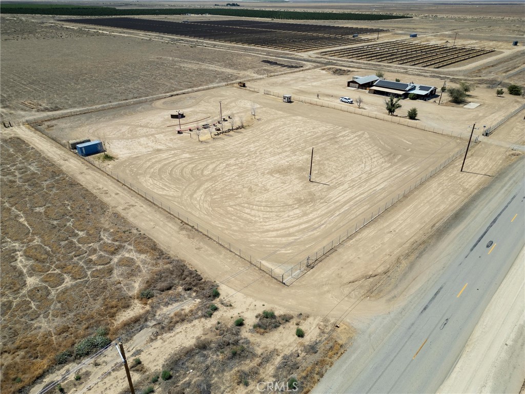 Residential for sale at 913 Basic School Road, Maricopa CA featuring 5 beds and 3 baths