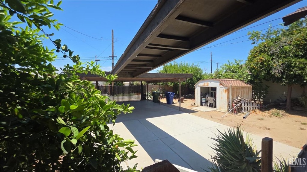 Residential for sale at 625 Cedar Avenue, Wasco CA featuring 3 beds and 2 baths