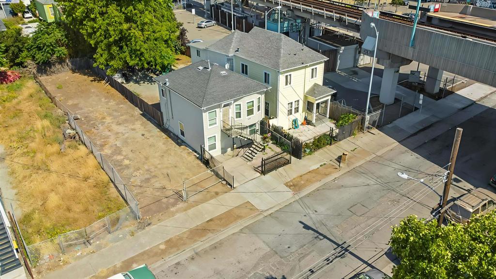 Residential for sale at 537 Chester St, Oakland CA featuring 4 beds and 2 baths