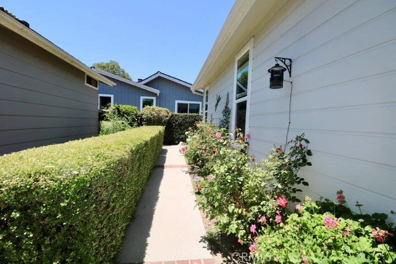 Manufactured In Park for sale at 2508 View Lake 160, Santa Ana CA featuring 2 beds and 2 baths