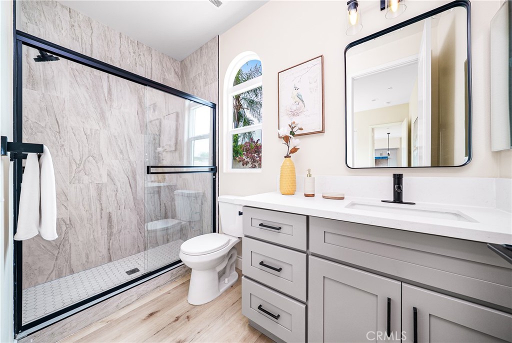 Active for sale at El Monte, CA, El Monte, CA CA and 5 baths