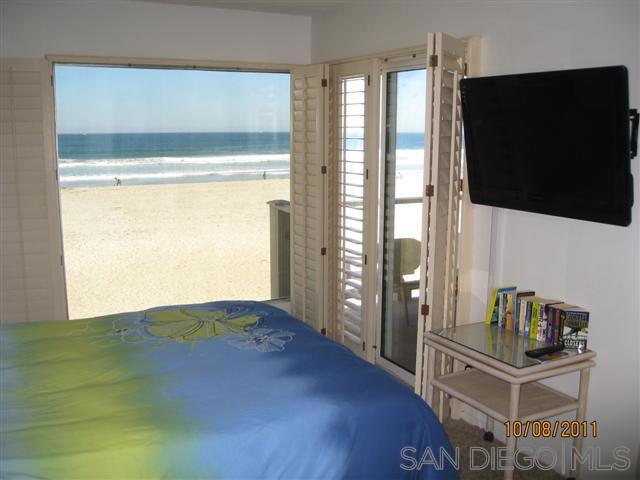 Residential Lease for rent at 3755 Ocean Front Walk, San Diego, San Diego County CA featuring 2 beds and 1 bath