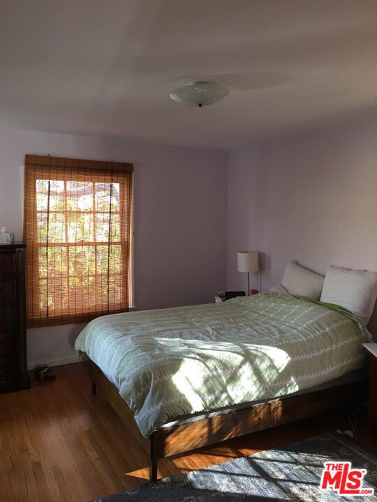Residential Lease for rent at 611 Midvale Avenue 611, Los Angeles, Los Angeles County CA featuring 2 beds and 1 bath