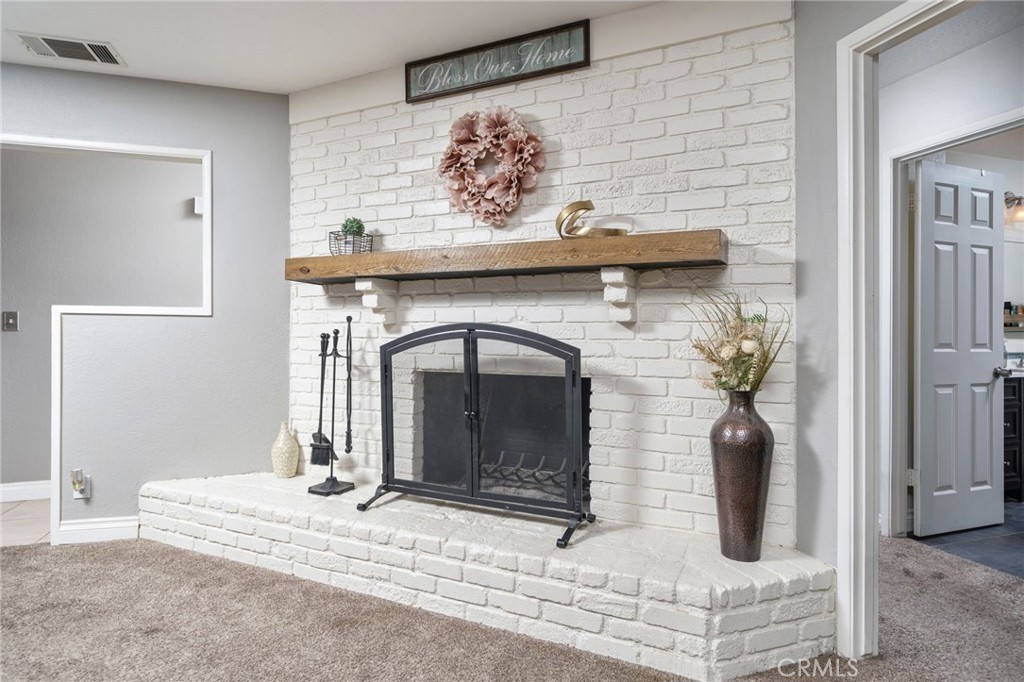 Residential for sale at 10147 Primrose Avenue, Hesperia CA featuring 5 beds and 3 baths