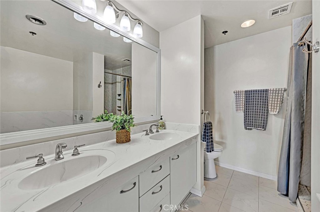 Residential for sale at 525 E Seaside Way 1504, Long Beach CA featuring 2 beds and 2 baths