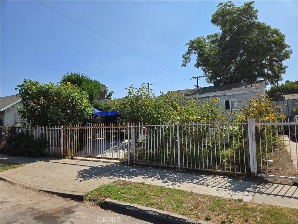 Residential Income for sale at 401 E 46th Street, Los Angeles CA