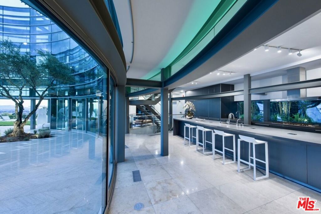 Residential Lease for rent at 1169 Loma Linda Drive, Beverly Hills CA featuring 6 beds and 7 baths