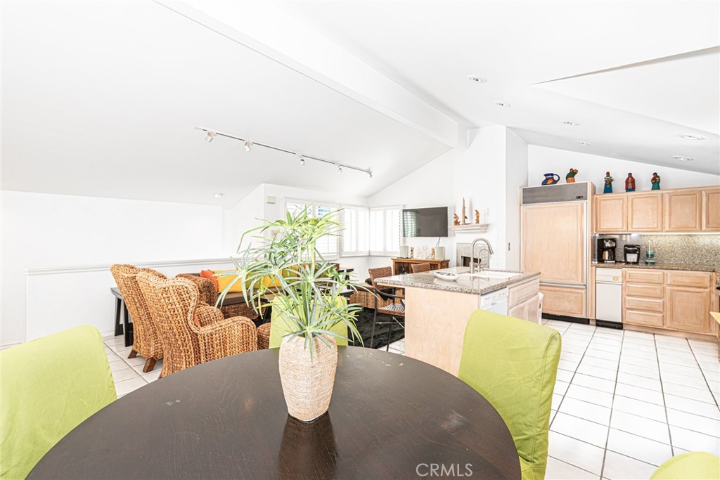 Residential Lease for rent at 1720 W Oceanfront B, Newport Beach CA featuring 2 beds and 3 baths