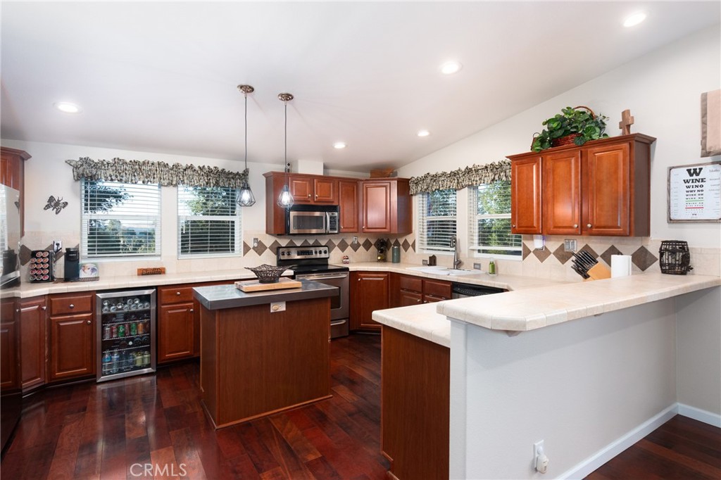 Residential for sale at 5550 Las Tablas Bay Drive, Paso Robles CA featuring 4 beds and 3 baths